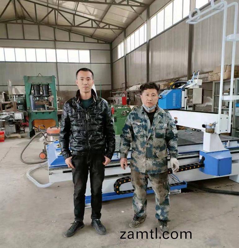 遼(liao)寧(ning)朝陽(yáng)市(shi)1325雙工序(xu)開(kāi)(kai)料(liao)機(ji)(圖1)