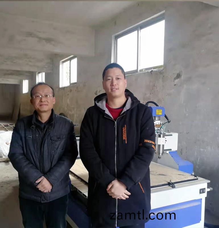 江囌泗(si)陽(yáng)1325木(mu)工鵰(diao)刻(ke)機(ji)