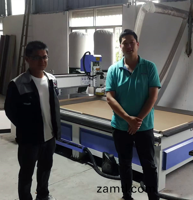 廣(guang)西1325木(mu)工(gong)數控(kong)鵰(diao)刻(ke)機