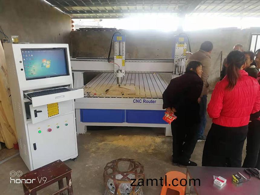 陝西漢(han)中1825木工(gong)鵰(diao)刻機(ji)(圖3)