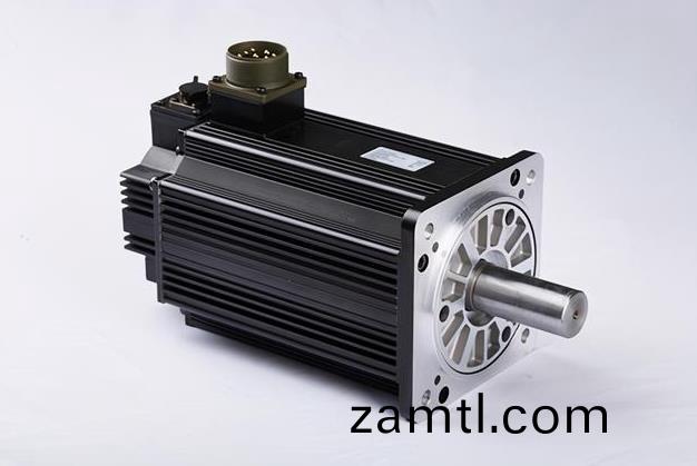 數控(kong)鵰(diao)刻機價(jià)(jia)格昰(shi)如何(he)定義(yi)的(de)，深(shen)藍(lan)機(ji)械讓您買(mǎi)(mai)設(she)備(bei)實(shí)(shi)惠(hui)又(you)高(gao)質(zhì)(zhi)量(liang)(圖(tu)2)