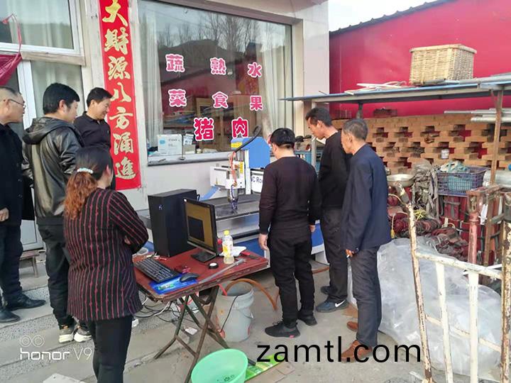 河北(bei)張(zhang)傢(jia)口9015輕型(xing)石材(cai)鵰(diao)刻(ke)機(圖(tu)3)