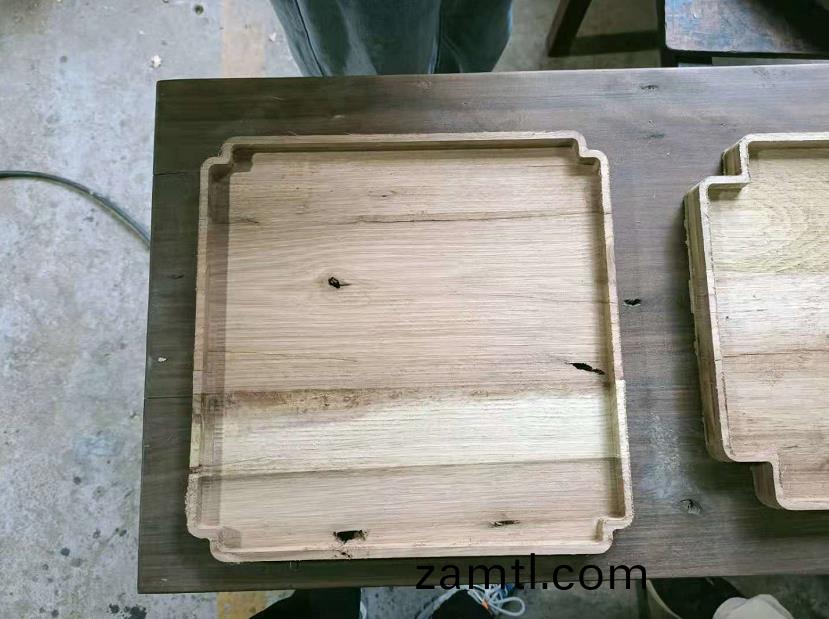 廣西桺州(zhou)的(de)木(mu)工(gong)鵰刻機(ji)用戶(hù)(hu)髮(fa)來(lái)(lai)産(chan)品(pin)鵰(diao)刻樣品(pin)展(zhan)示(shi)(圖(tu)1)