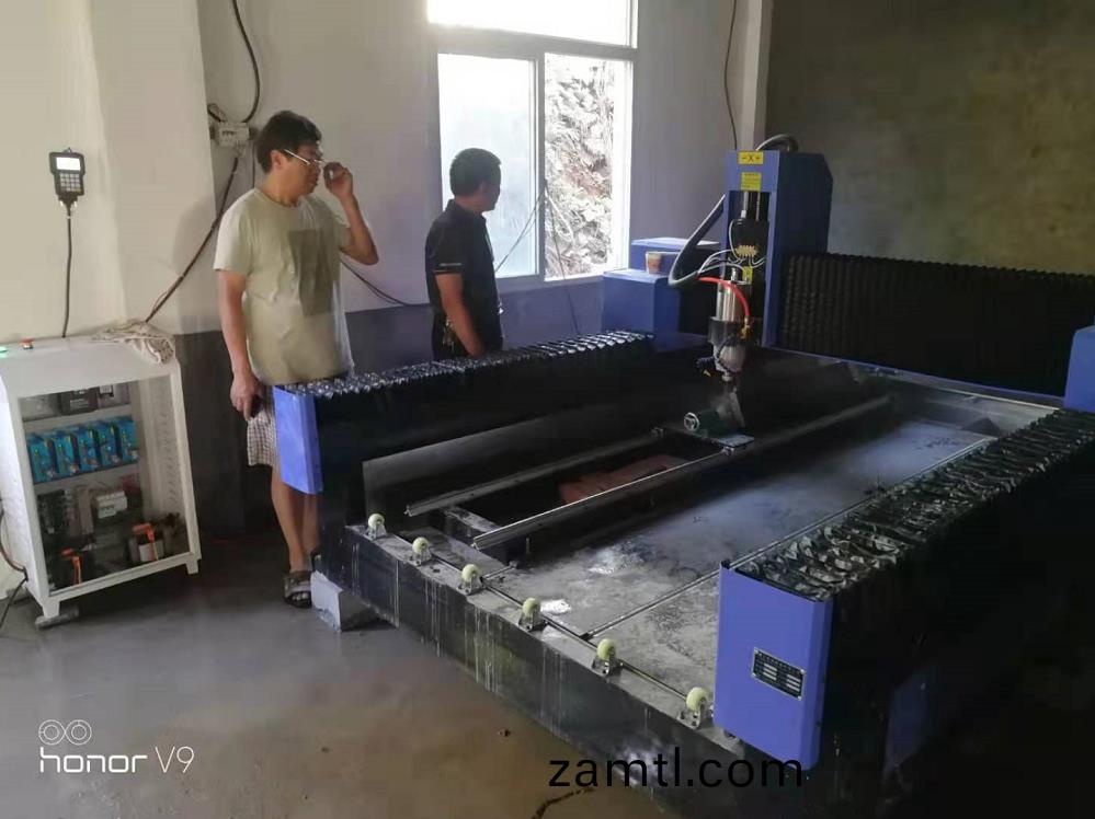 福建(jian)1325重型(xing)石(shi)材(cai)鵰(diao)刻機(ji)(圖3)